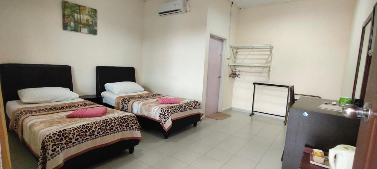 Huda Inn Pantai Cenang  Ngoại thất bức ảnh