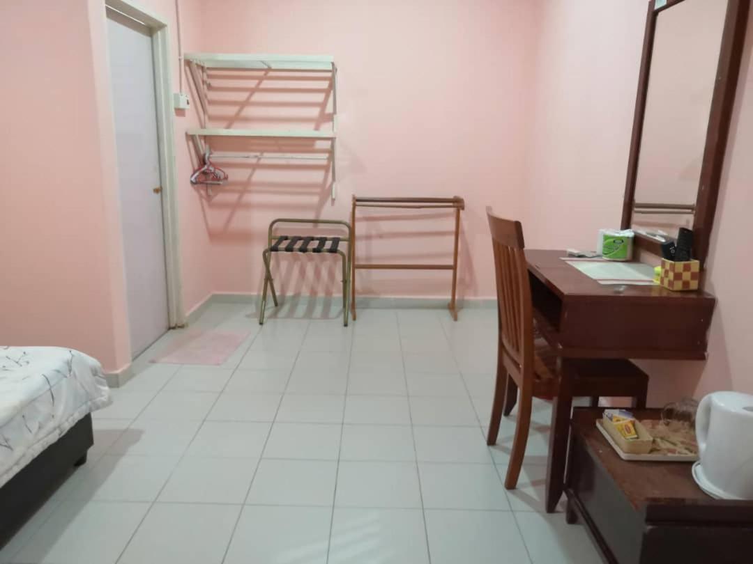 Huda Inn Pantai Cenang  Ngoại thất bức ảnh