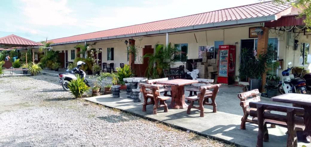 Huda Inn Pantai Cenang  Ngoại thất bức ảnh